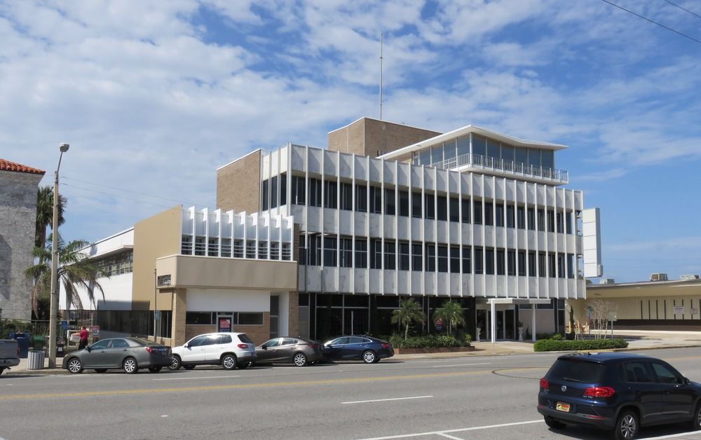 Freestanding Downtown Building: 226-230 N. Beach Street, Daytona Beach, FL 32114